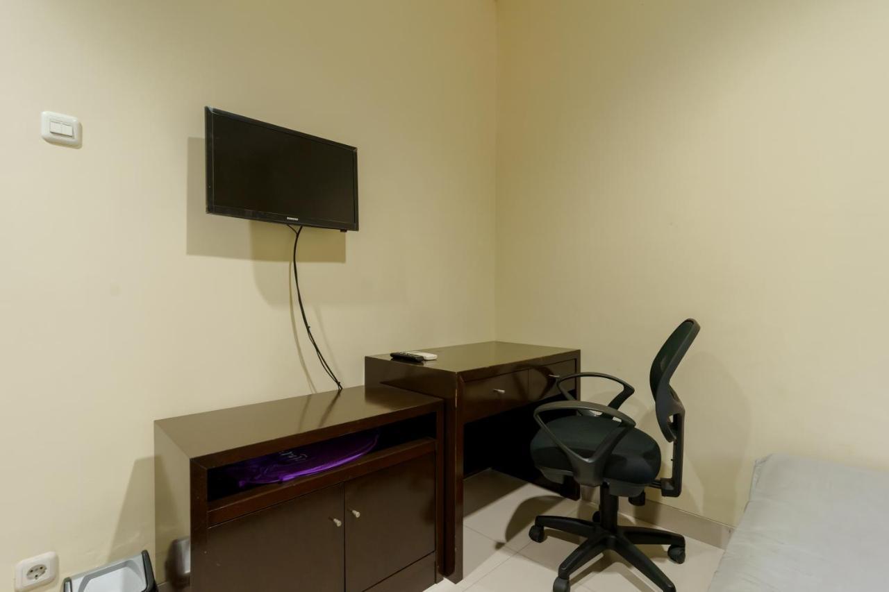 Dago Suites Syariah Cikarang Mitra Reddoorz Bekasi Exterior photo