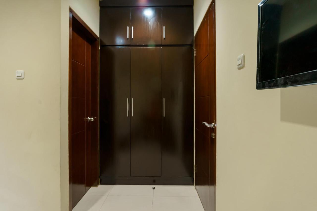 Dago Suites Syariah Cikarang Mitra Reddoorz Bekasi Exterior photo