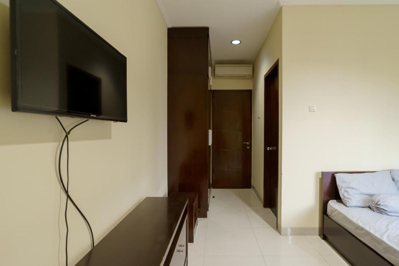 Dago Suites Syariah Cikarang Mitra Reddoorz Bekasi Exterior photo