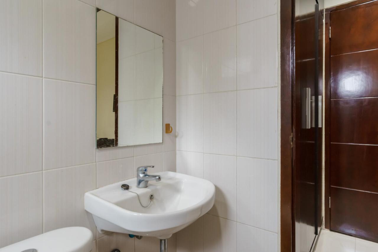 Dago Suites Syariah Cikarang Mitra Reddoorz Bekasi Exterior photo